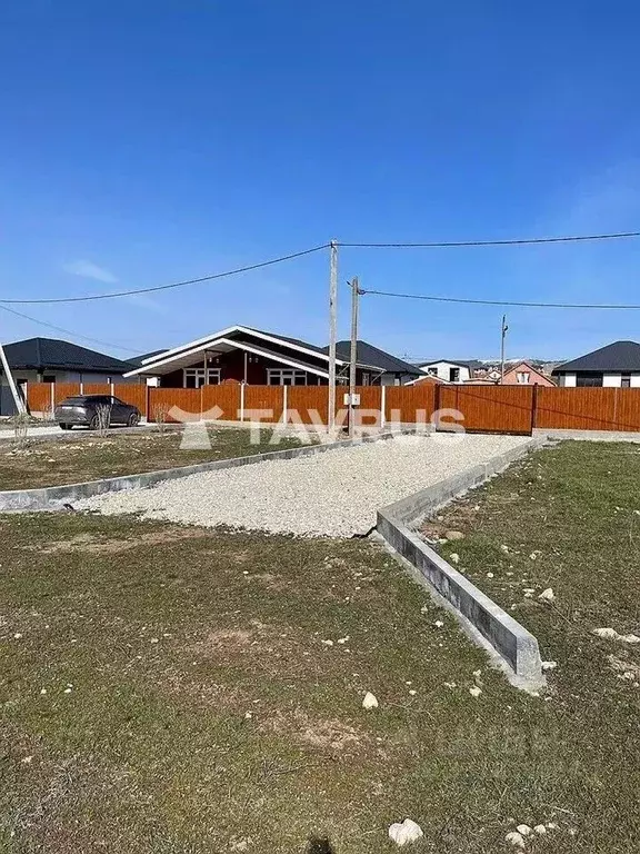 Дом в Крым, Симферопольский район, с. Доброе ул. Молодежная, 5 (130 м) - Фото 1