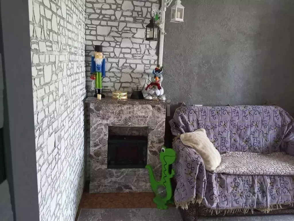 3-к кв. Псковская область, Остров Загородная ул., 4 (54.0 м) - Фото 1