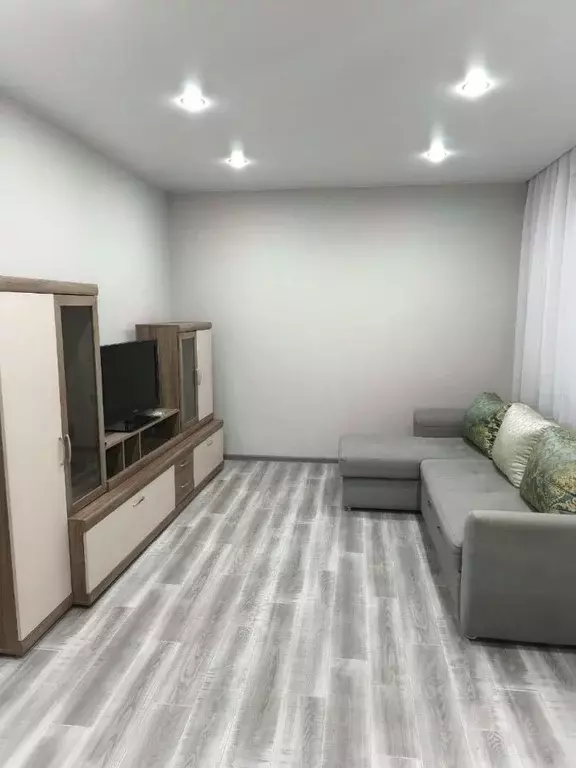 2-к кв. Ульяновская область, Ульяновск Ульяновский просп., 18 (54.0 м) - Фото 0