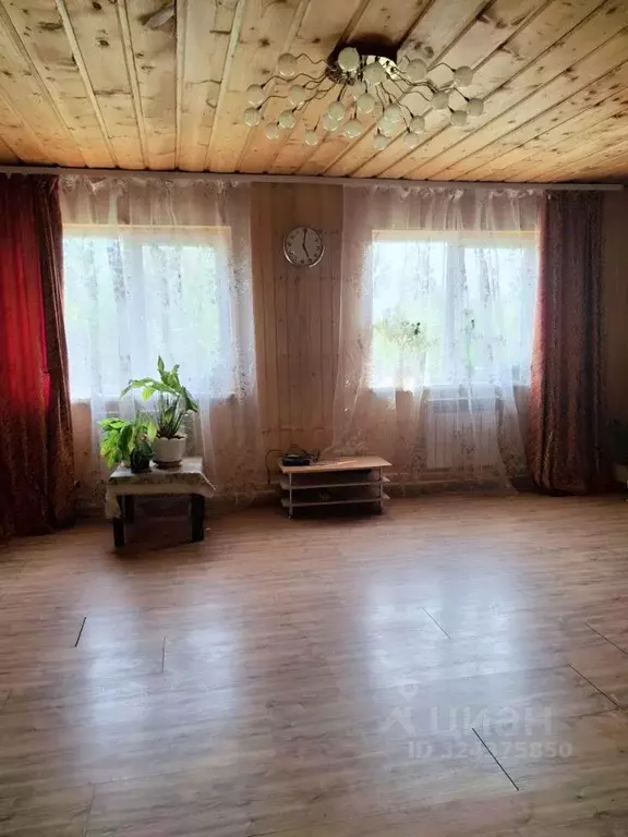 Дом в Башкортостан, Уфимский район, Шемякский сельсовет, с. ... - Фото 2