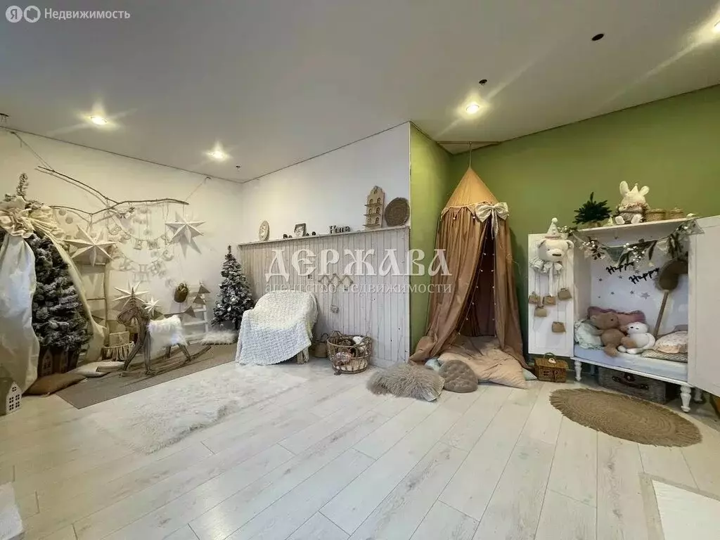 Квартира-студия: Старый Оскол, микрорайон Космос, 11 (70.2 м) - Фото 1