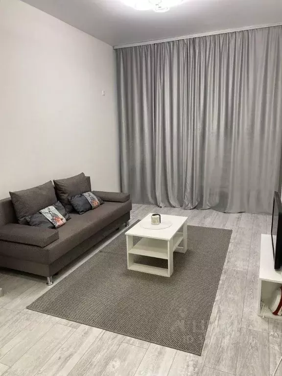 Студия Тюменская область, Тюмень ул. Первооткрывателей, 10 (25.6 м) - Фото 1