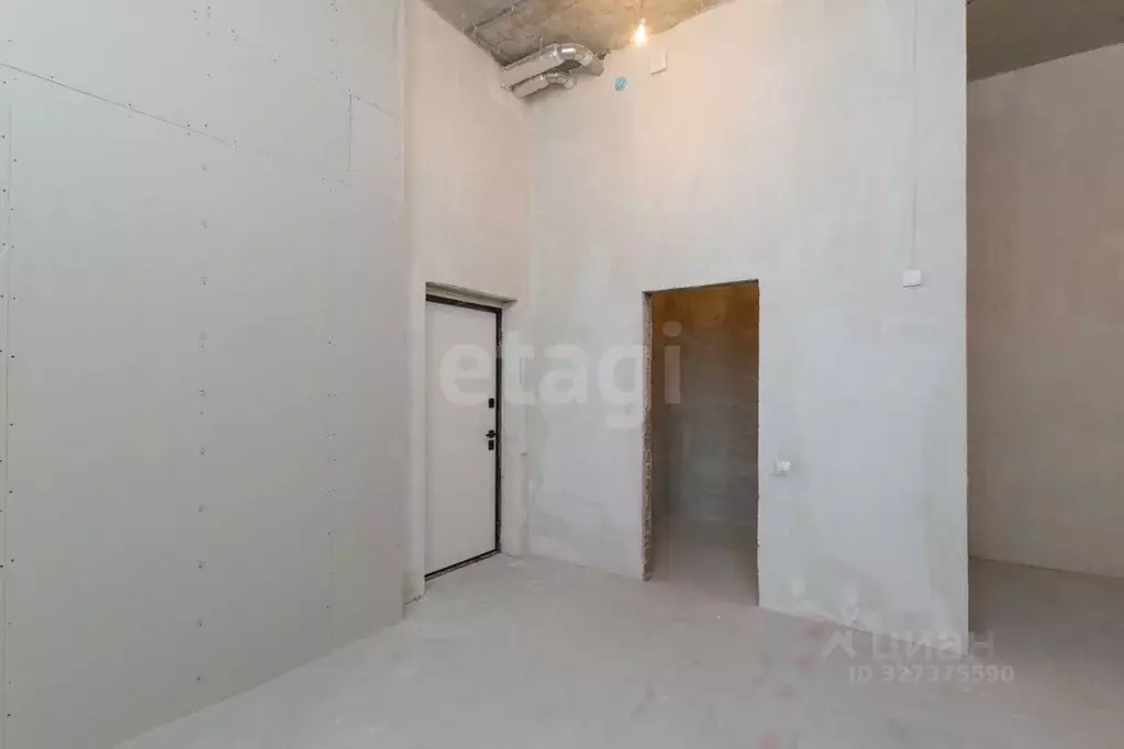 3-к кв. Тюменская область, Тюмень ул. Тимофея Чаркова, 93 (104.0 м) - Фото 1