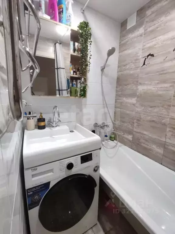 3-к кв. Смоленская область, Смоленск Автозаводская ул., 21Б (61.6 м) - Фото 1