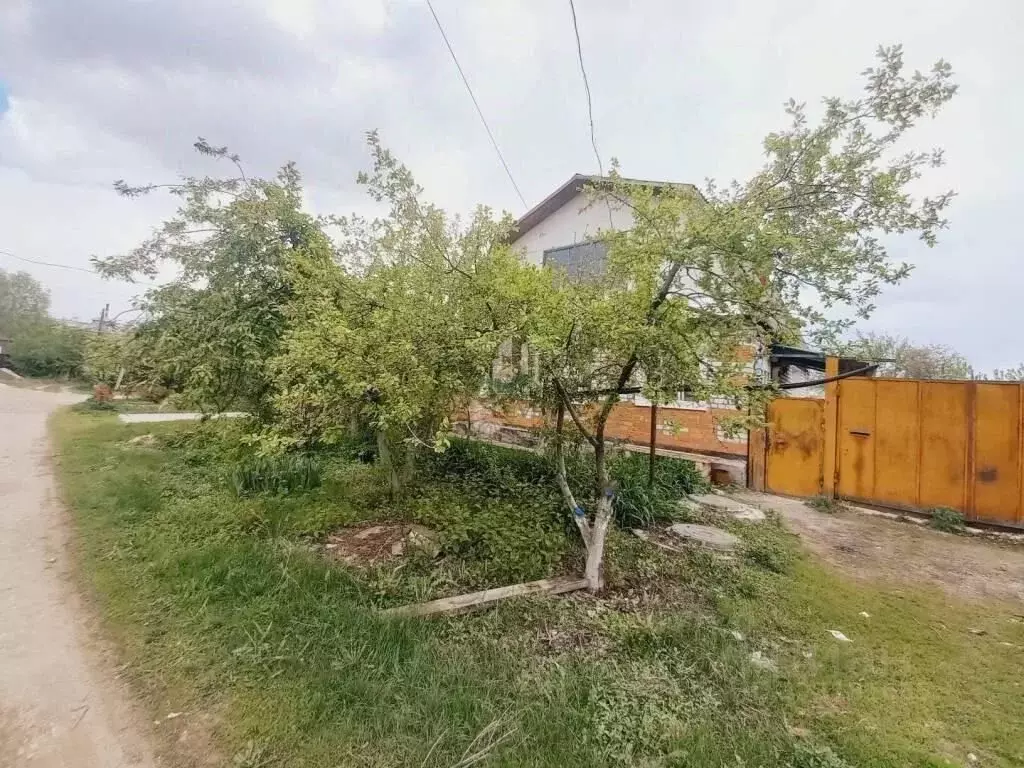 Дом в Саратовская область, Энгельс пер. 1-й Речной (63 м) - Фото 1