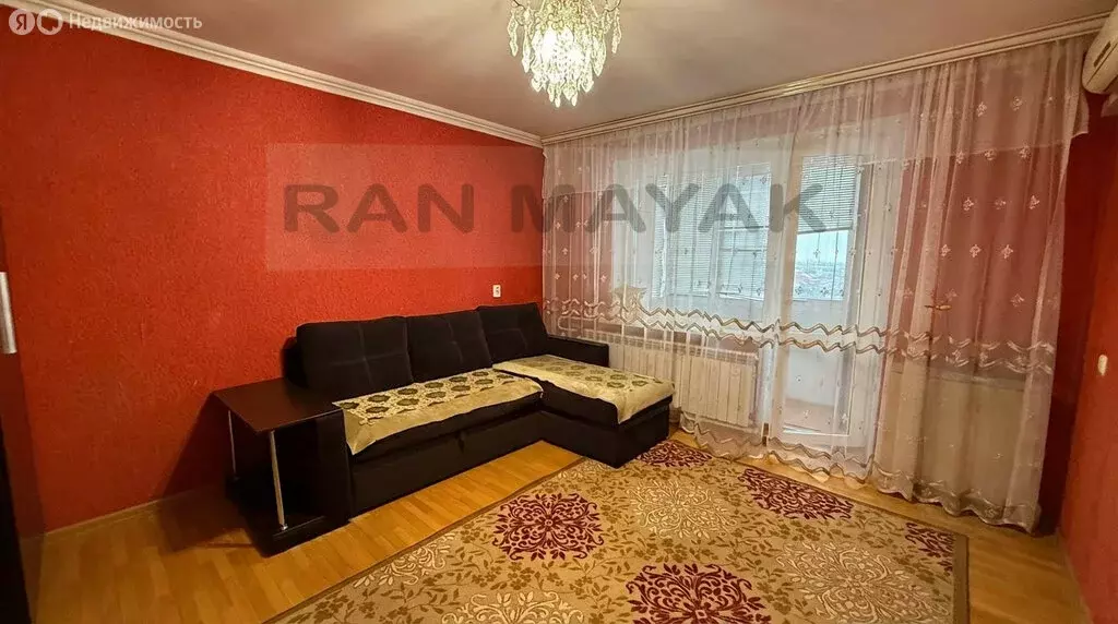 3-комнатная квартира: Майкоп, Шоссейная улица, 2 (61.8 м) - Фото 1