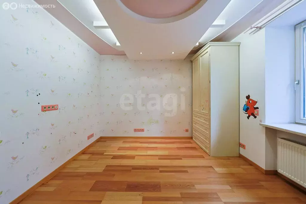 5-комнатная квартира: Калининград, Земельная улица, 14 (195.2 м) - Фото 1