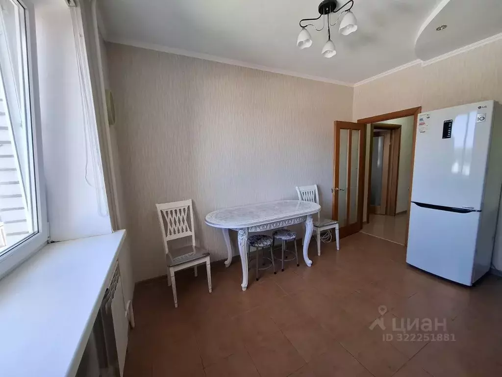 2-к кв. Карачаево-Черкесия, Черкесск Октябрьская ул., 305Г (70.0 м) - Фото 2