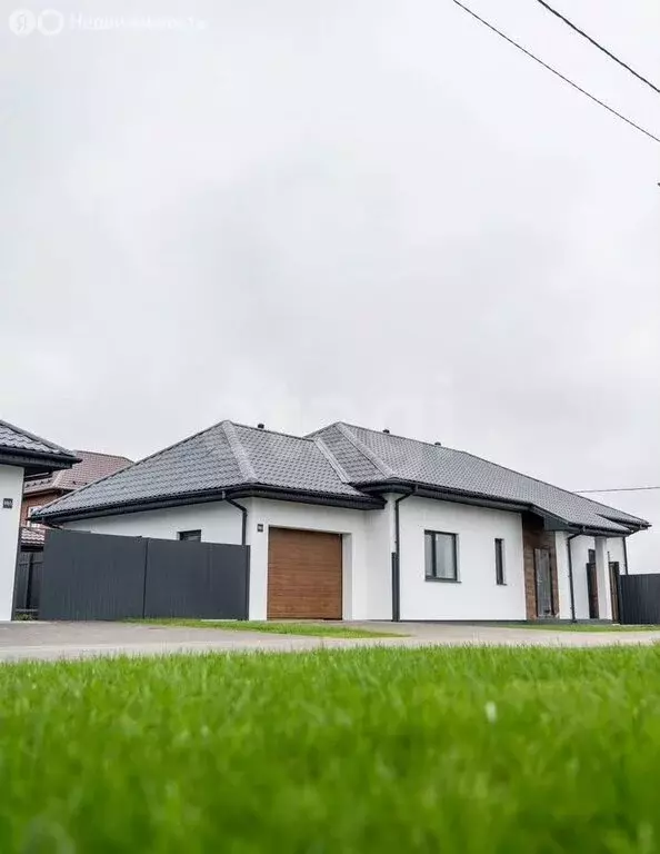 Дом в село Подстепки, Больничный проезд (152 м) - Фото 2