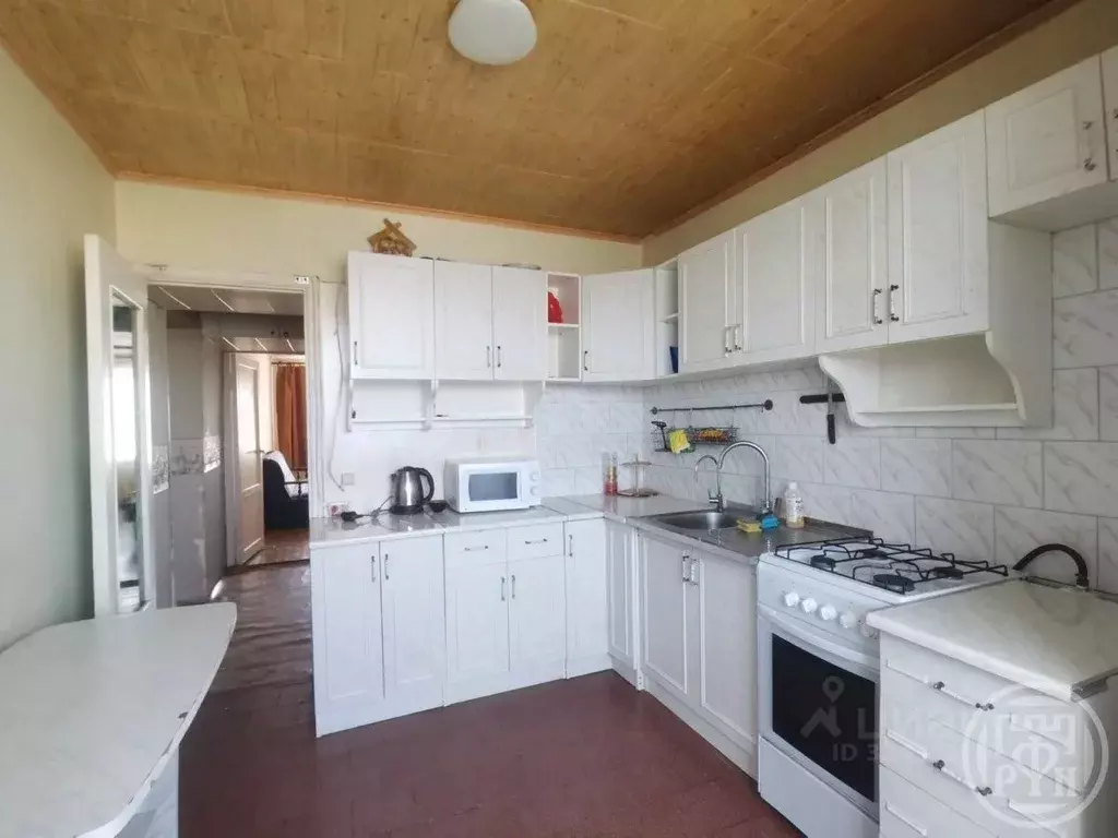 2-к кв. Ленинградская область, Луга просп. Урицкого, 80 (52.9 м) - Фото 1