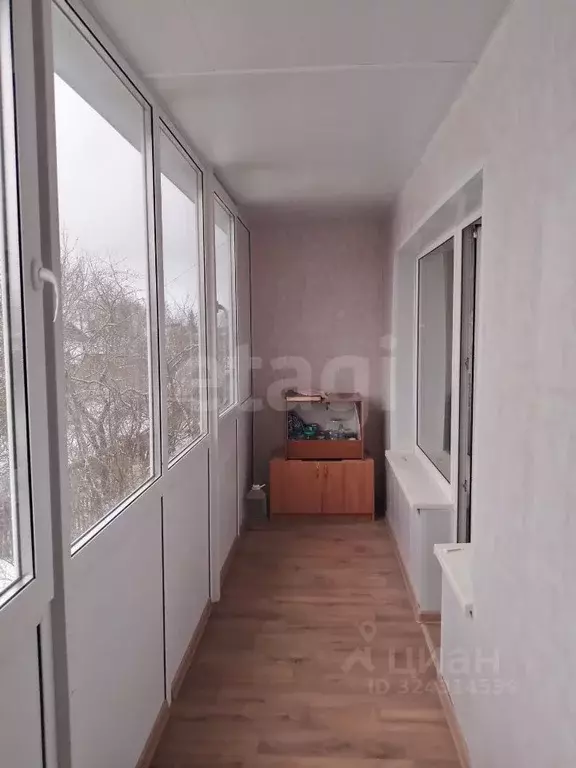 3-к кв. Псковская область, Остров Полевая ул., 4 (59.5 м) - Фото 1