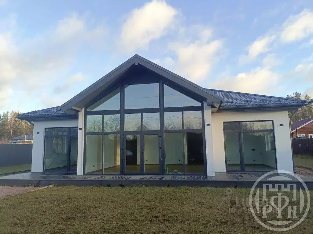 Дом в Ленинградская область, Всеволожский район, Дубровское городское ... - Фото 1