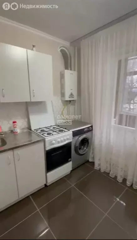 3-комнатная квартира: Нальчик, Ингушская улица, 25А (70 м) - Фото 1