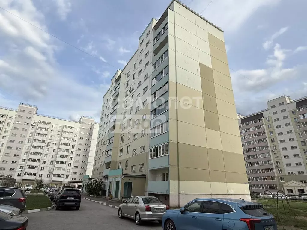 3-к кв. Омская область, Омск Куломзинская ул., 64к4 (81.9 м) - Фото 0