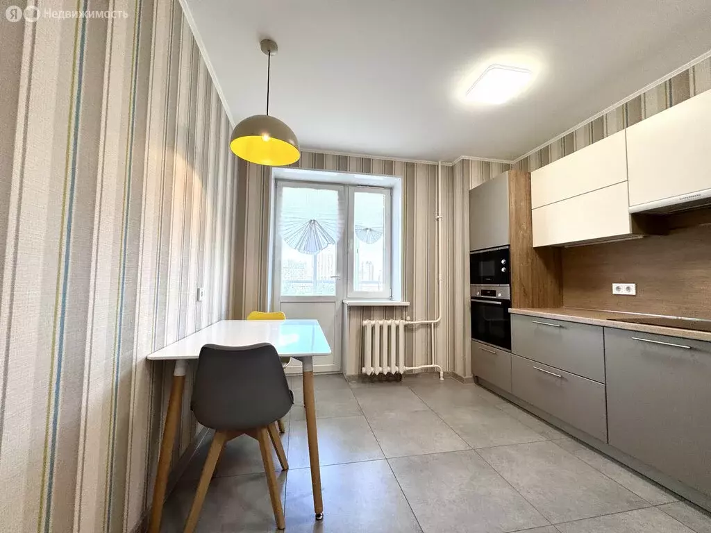 2-комнатная квартира: Киров, Ульяновская улица, 30 (55.5 м) - Фото 1
