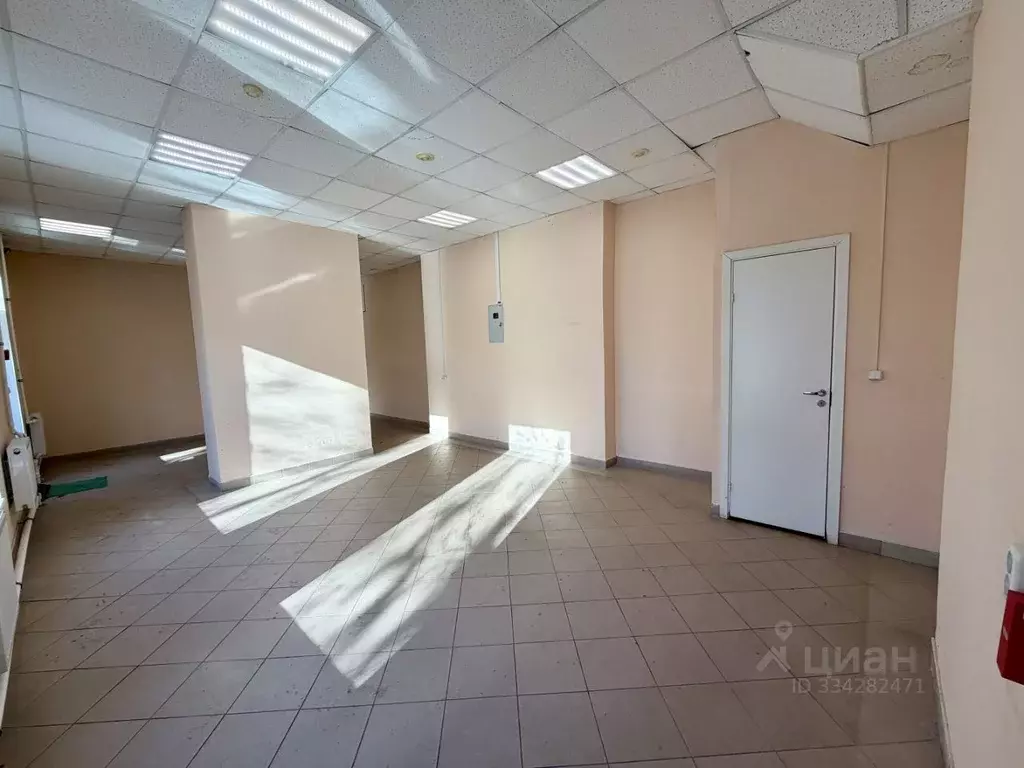 Помещение свободного назначения в Ленинградская область, Сланцы ул. ... - Фото 2