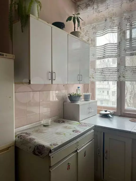 Комната 13,9 м в 5-к., 3/5 эт. - Фото 0