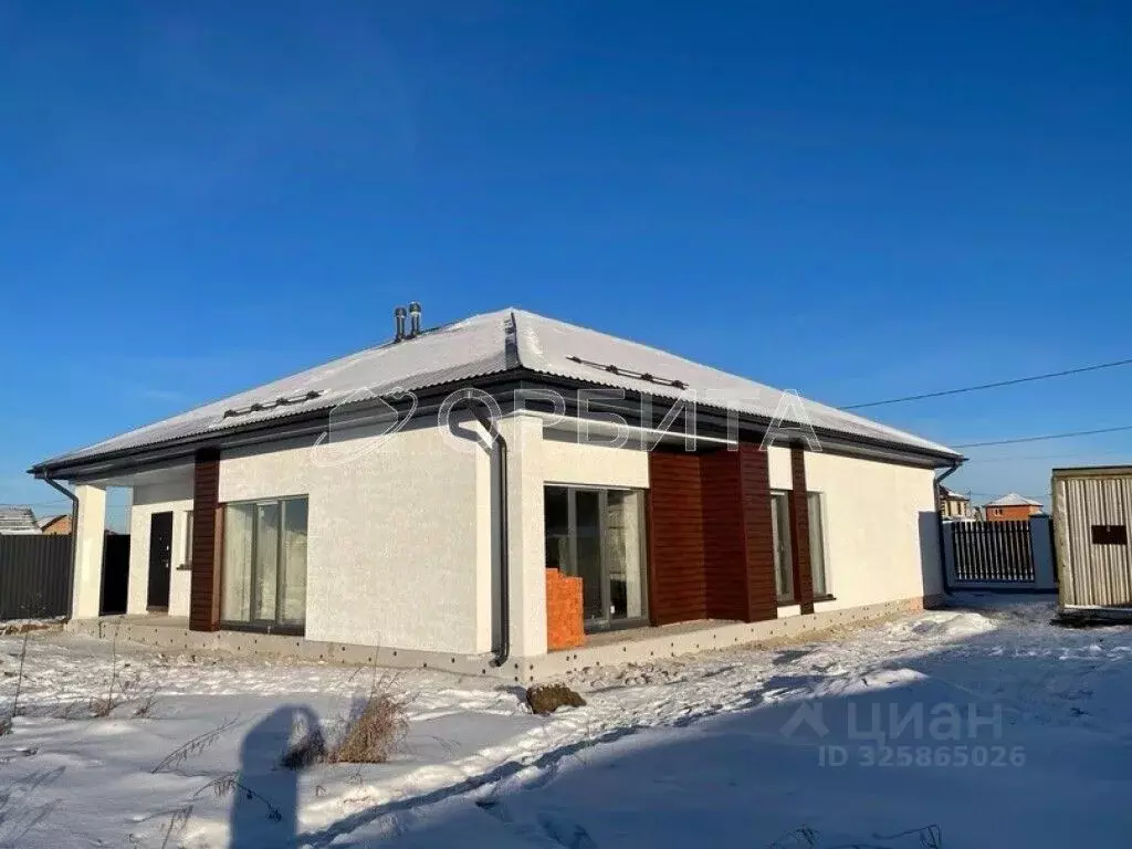 Дом в Тюменская область, Тюменский муниципальный округ, с. Гусево ул. ... - Фото 1