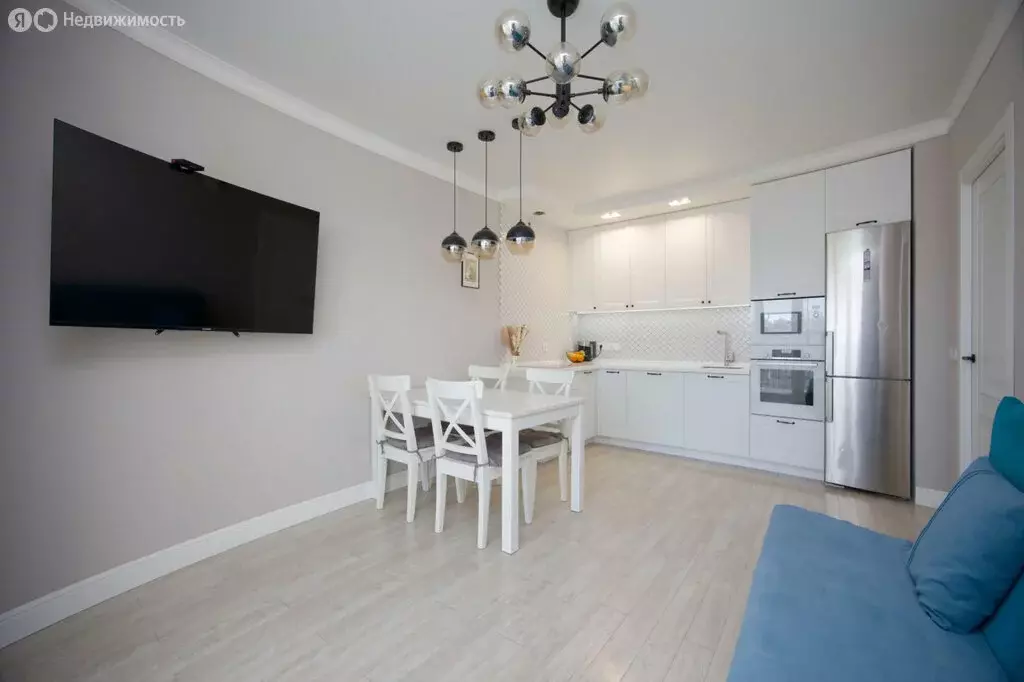 2-комнатная квартира: Екатеринбург, улица Академика Вонсовского, 21 ... - Фото 1