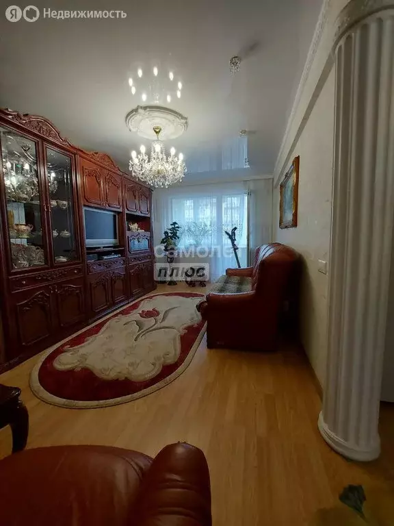 3-комнатная квартира: Иркутск, улица Баумана, 233 (64 м) - Фото 0