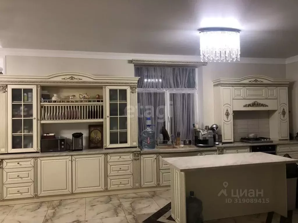 Дом в Крым, Симферопольский район, Гвардейское с/пос, с. Софиевка ул. ... - Фото 0