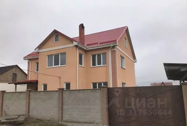 Дом в Крым, Симферопольский район, Трудовское с/пос, с. Строгоновка ... - Фото 1