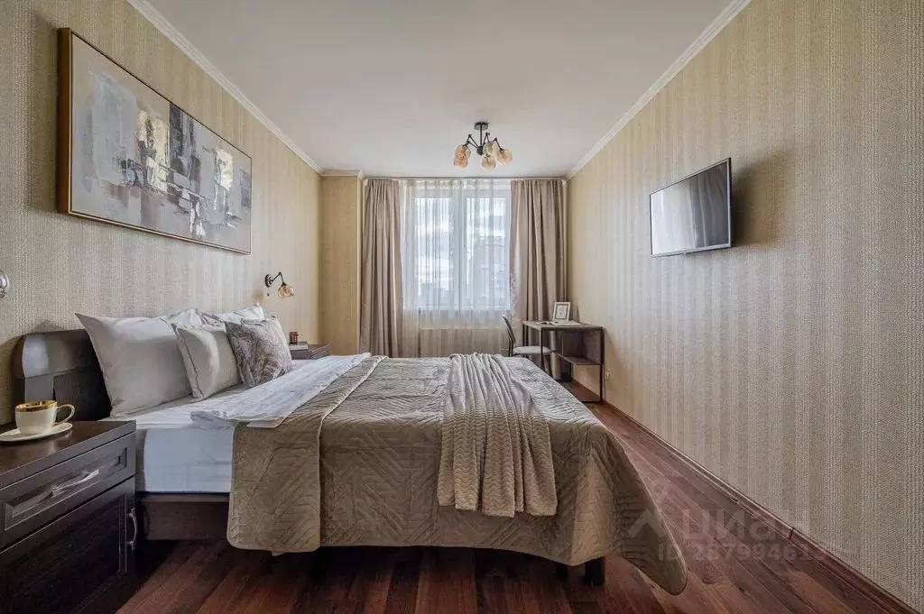 2-к кв. Свердловская область, Екатеринбург ул. Щорса, 103 (70.0 м) - Фото 1