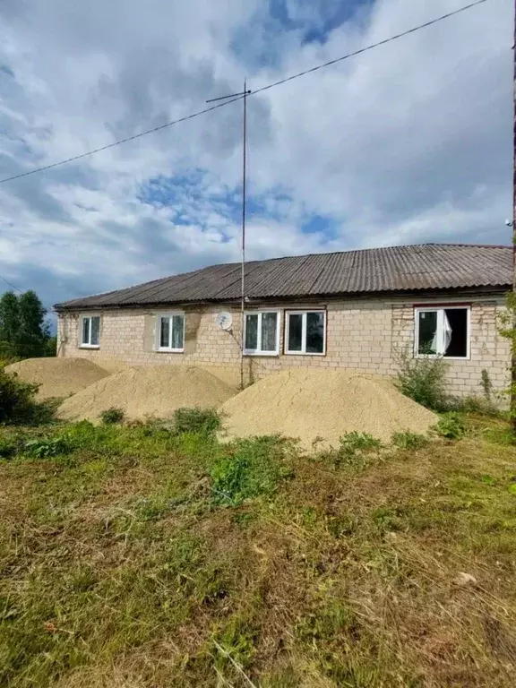 Дом в Орловская область, Залегощенский район, Нижнезалегощенское ... - Фото 0