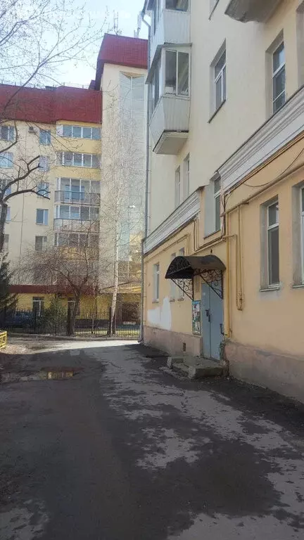 2-комнатная квартира: Екатеринбург, улица Челюскинцев, 70 (61 м) - Фото 1