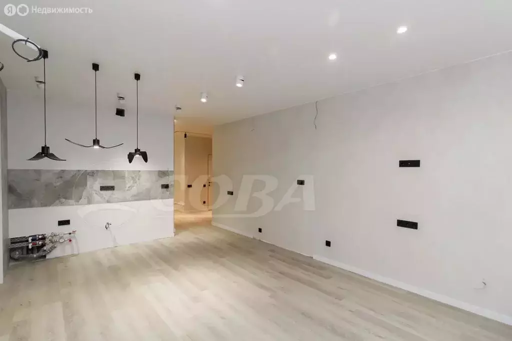 2-комнатная квартира: Тюмень, улица Раушана Абдуллина, 2 (89.9 м) - Фото 2
