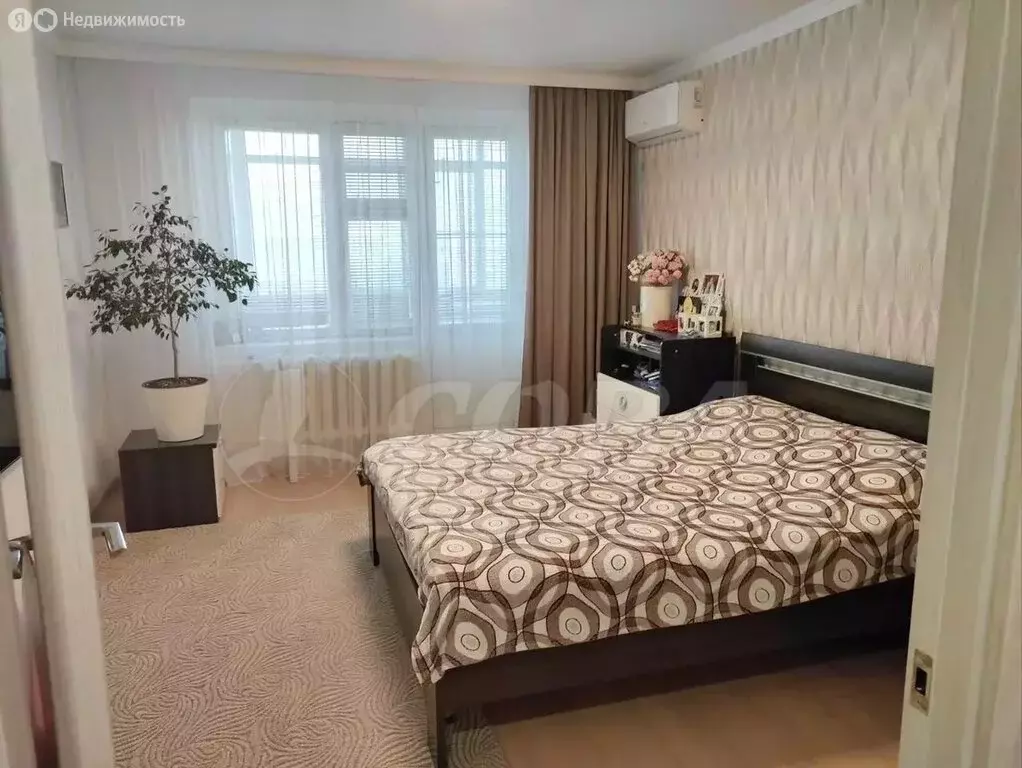 2-комнатная квартира: Тюмень, улица Пермякова, 71к3 (64.5 м) - Фото 1