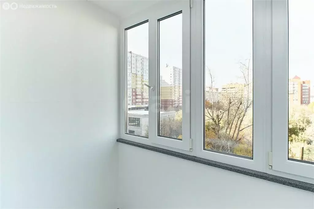 3-комнатная квартира: Тюмень, улица Салтыкова-Щедрина, 55 (83.8 м) - Фото 1