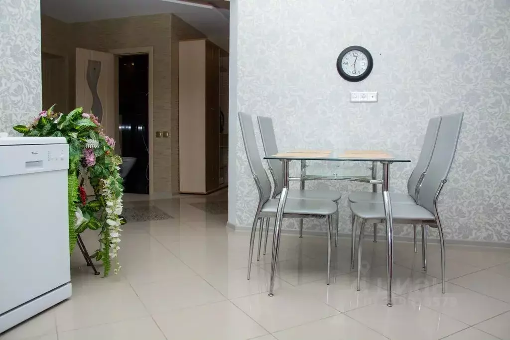 2-к кв. Татарстан, Казань Габдуллы Тукая ул., 75г (85.0 м) - Фото 1
