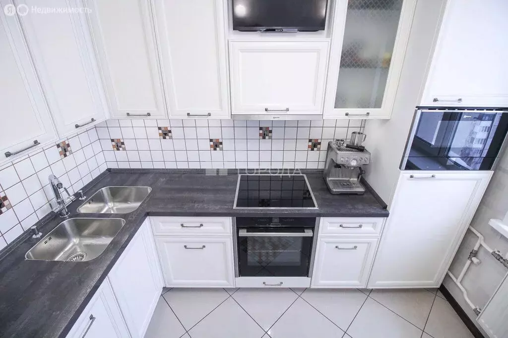 3-комнатная квартира: Барнаул, улица Попова, 194 (75 м) - Фото 2