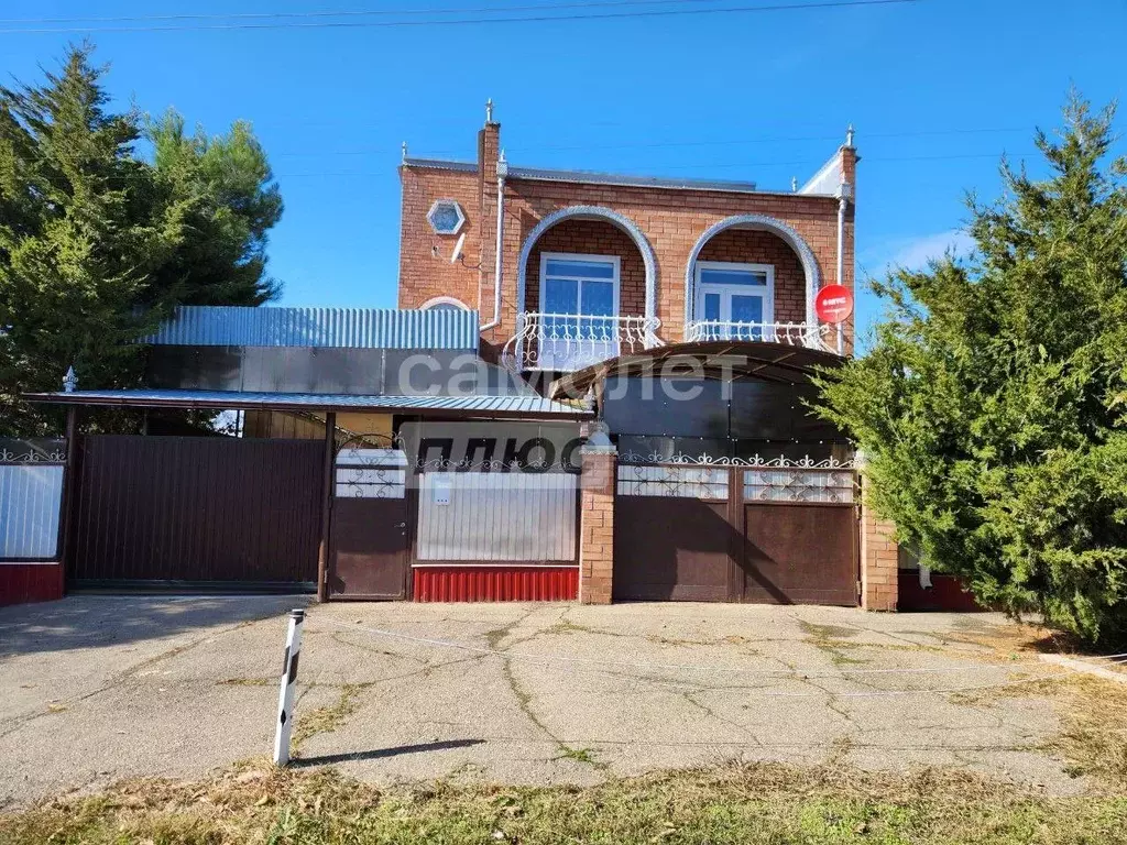 Дом в Краснодарский край, Брюховецкий район, Брюховецкая ст-ца ул. ... - Фото 1