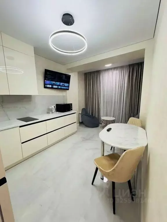 1-к кв. Крым, Симферополь просп. Александра Суворова, 103 (35.0 м) - Фото 0