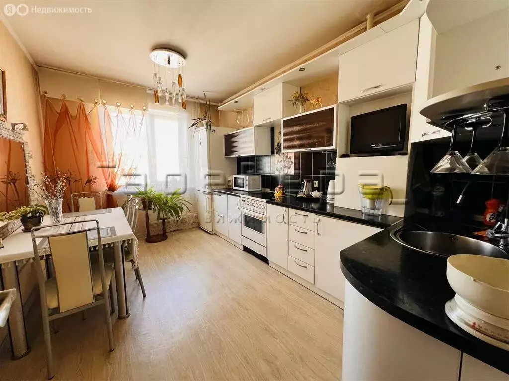 3-комнатная квартира: Красноярск, улица Молокова, 68 (67 м) - Фото 0