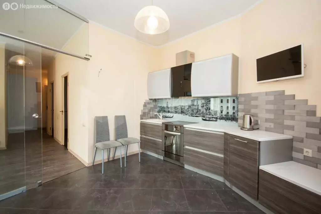 1-комнатная квартира: Тюмень, улица Мельникайте, 94к1 (71 м) - Фото 1