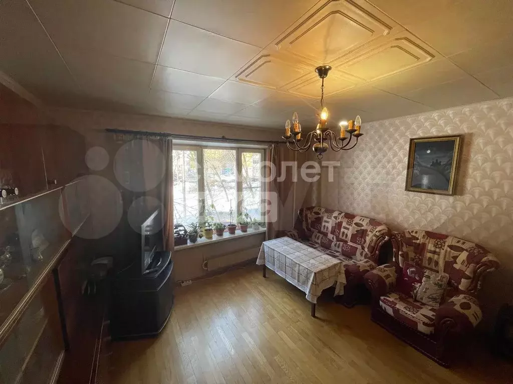 3-к. квартира, 60 м, 2/9 эт. - Фото 0