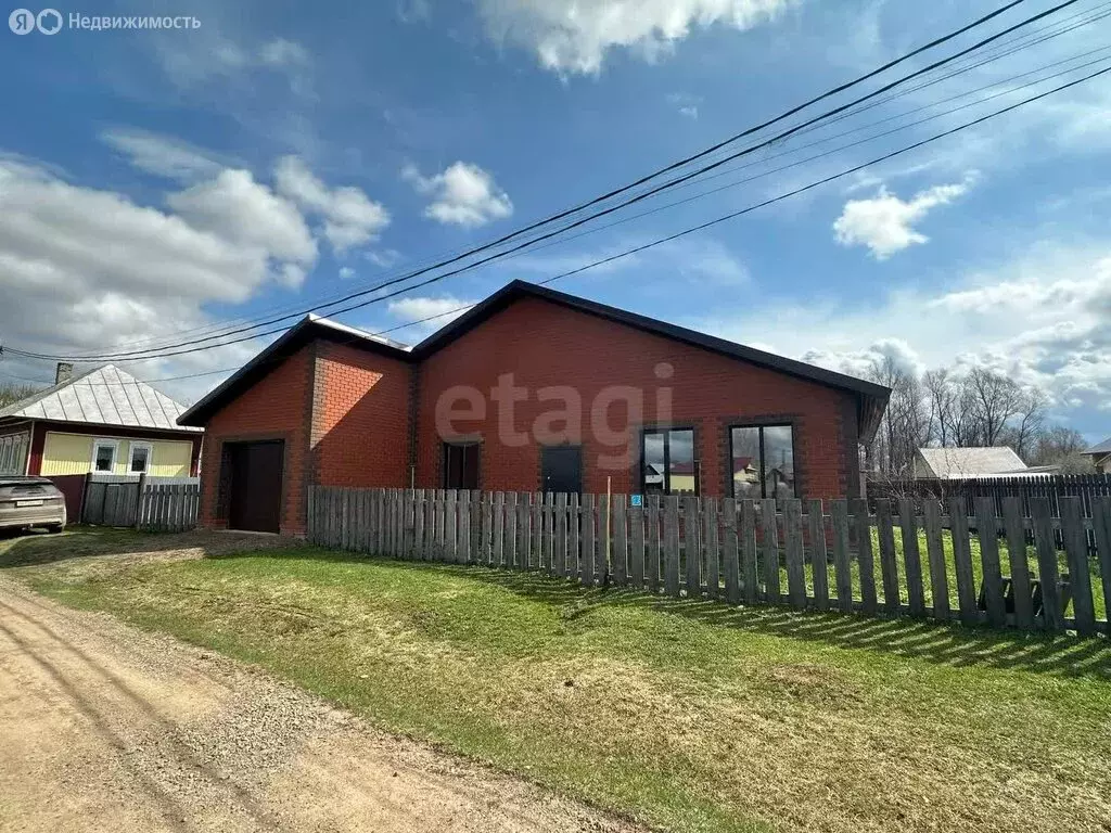 Дом в село Сараши, улица Мичурина (130 м) - Фото 1