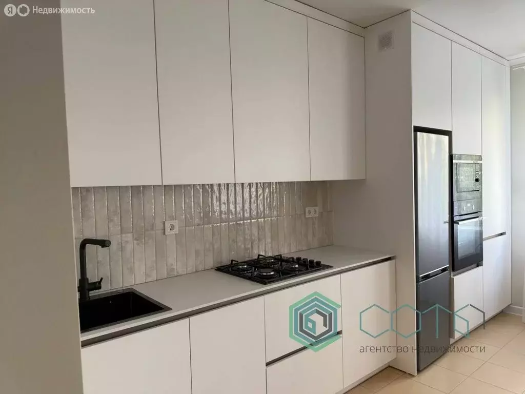 3-комнатная квартира: Калининград, Озёрная улица, 34А (73.8 м) - Фото 1