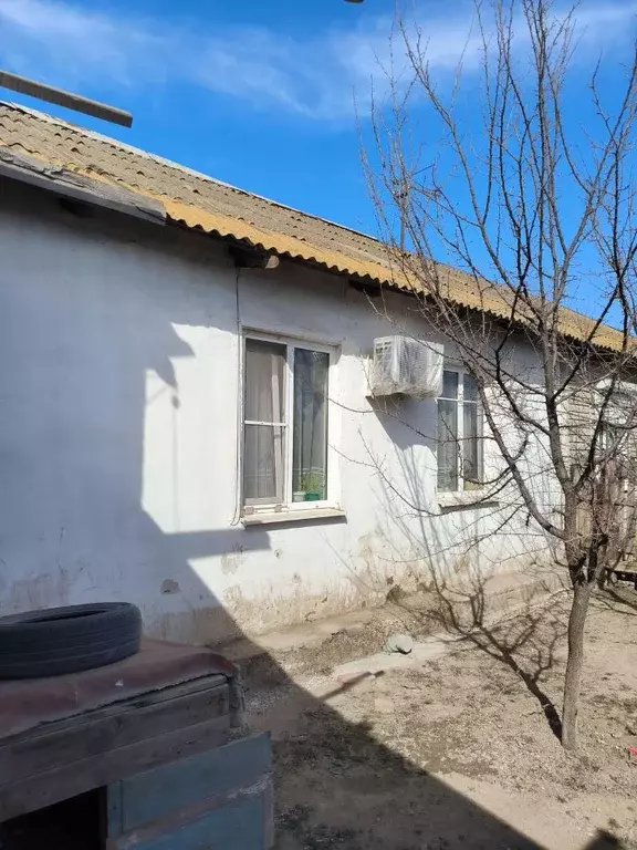 Дом в Астраханская область, Астрахань ул. Чкалова (80 м) - Фото 1