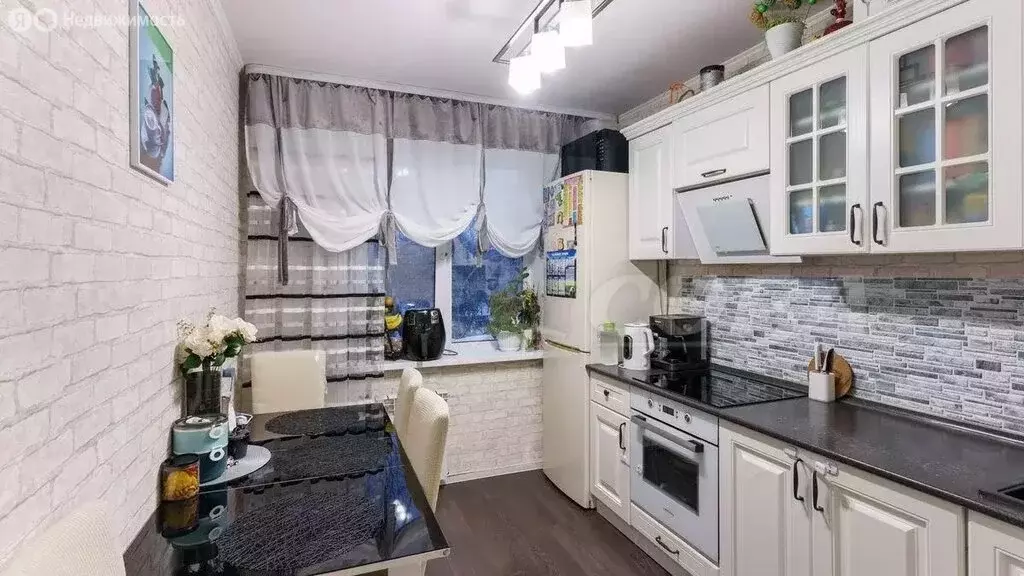 3-комнатная квартира: Тюмень, Профсоюзная улица, 70 (66 м) - Фото 1