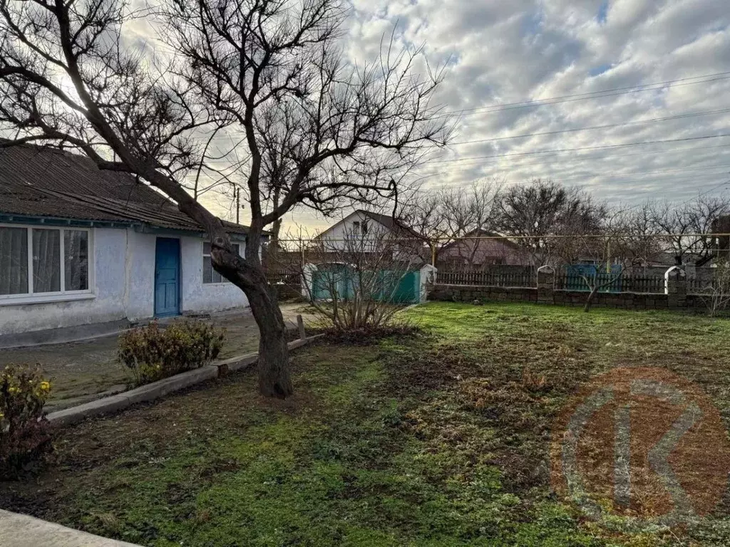 Дом в Крым, Сакский район, с. Суворовское ул. Мира, 20 (60 м) - Фото 1