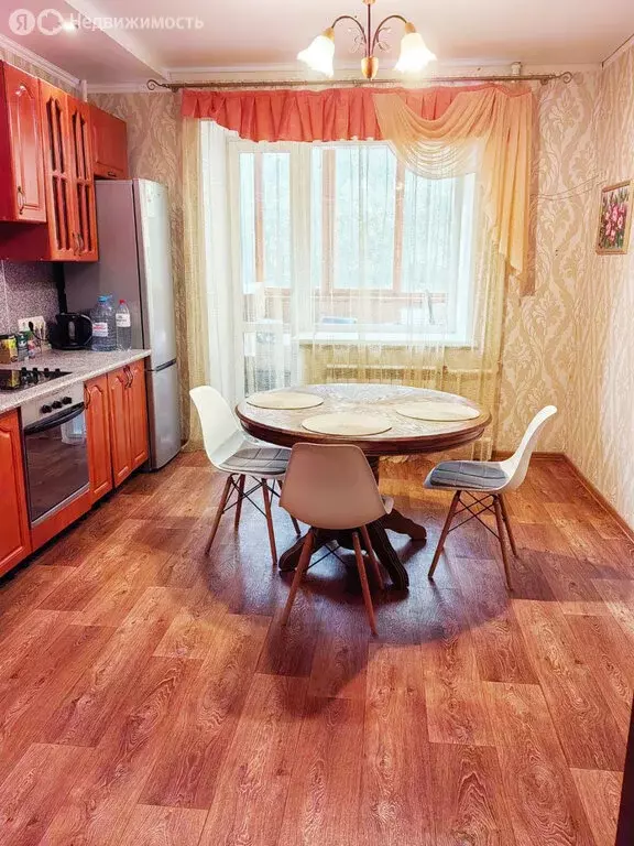 2-комнатная квартира: Орёл, улица Салтыкова-Щедрина, 4 (88.8 м) - Фото 0