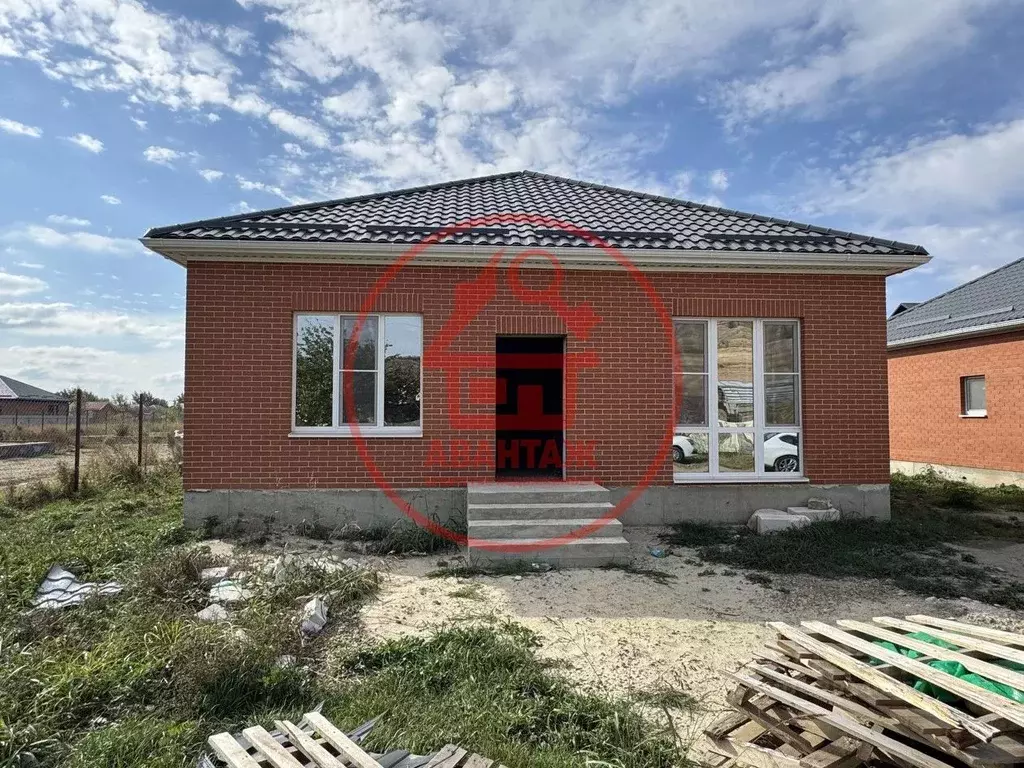 Дом в Краснодарский край, Новокубанский район, пос. Прикубанский ... - Фото 1