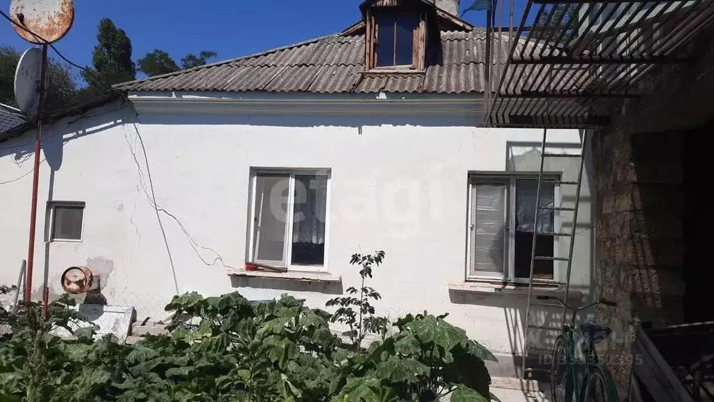Дом в Крым, Кировское пгт ул. Горького (70 м) - Фото 1