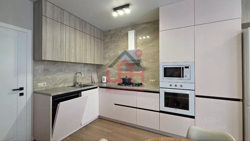 2-к кв. Ставропольский край, Ессентуки ул. Орджоникидзе, 84к2 (85.0 м) - Фото 1