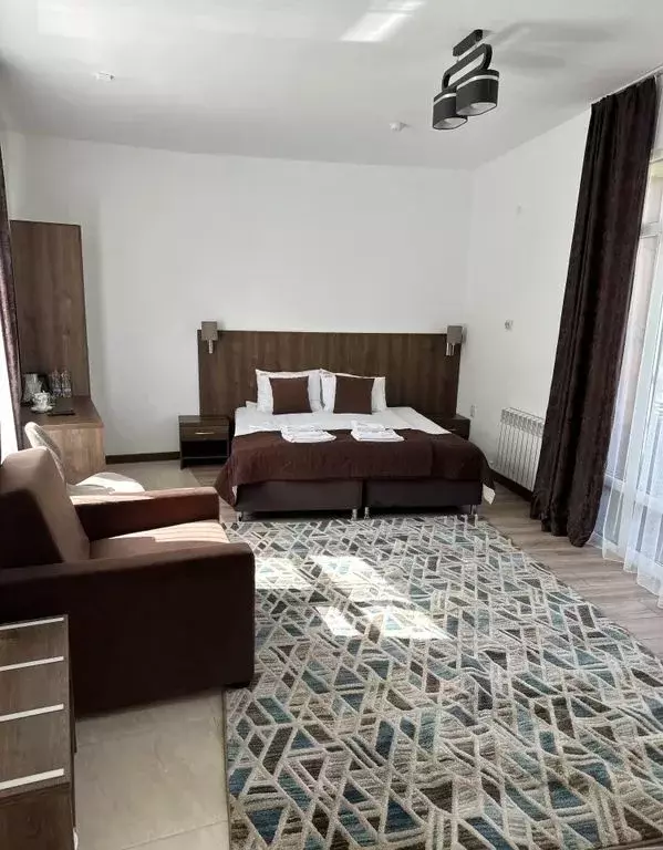 Комната Карачаево-Черкесия, Зеленчукский район, с. Архыз, пос. ... - Фото 1