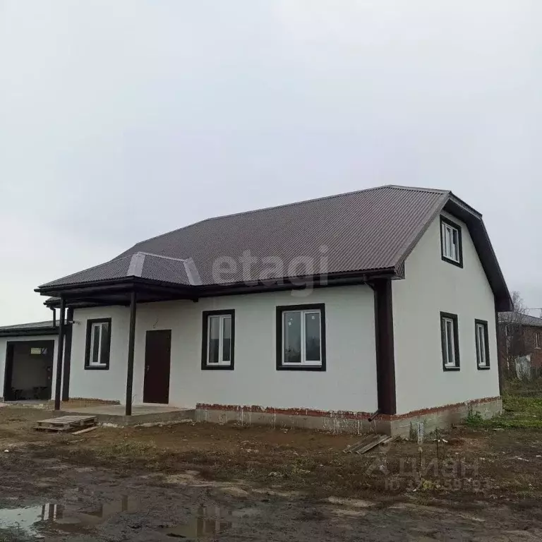 Дом в Татарстан, Тукаевский район, Новотроицкое с/пос, с. Новотроицкое ... - Фото 1